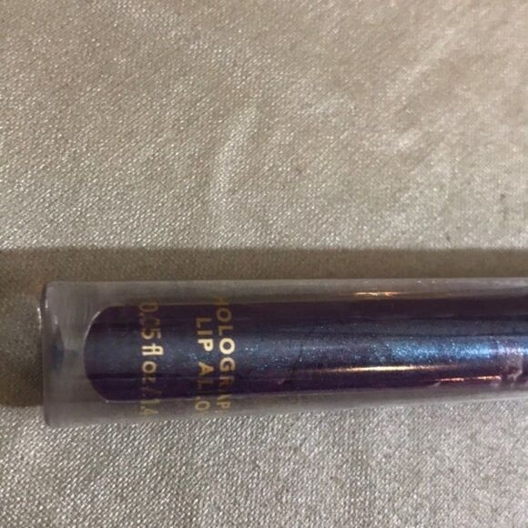 Rimmel Edition Holo Metallic Lip Alloy Tortured Tourmaline - Picture 2 of 5